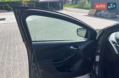 Хэтчбек Ford Focus 2016 в 