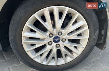 Хэтчбек Ford Focus 2016 в 