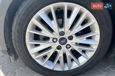 Хэтчбек Ford Focus 2016 в 