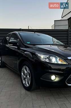 Хэтчбек Ford Focus 2009 в 