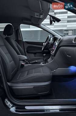 Хэтчбек Ford Focus 2009 в 