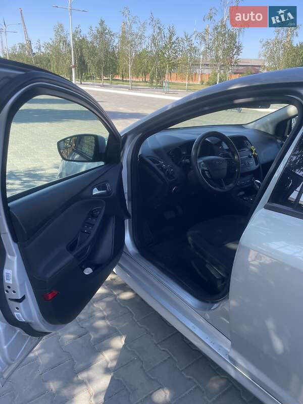 Хэтчбек Ford Focus 2015 в Измаиле