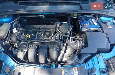 Седан Ford Focus 2015 в 