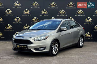 Седан Ford Focus 2015 в 