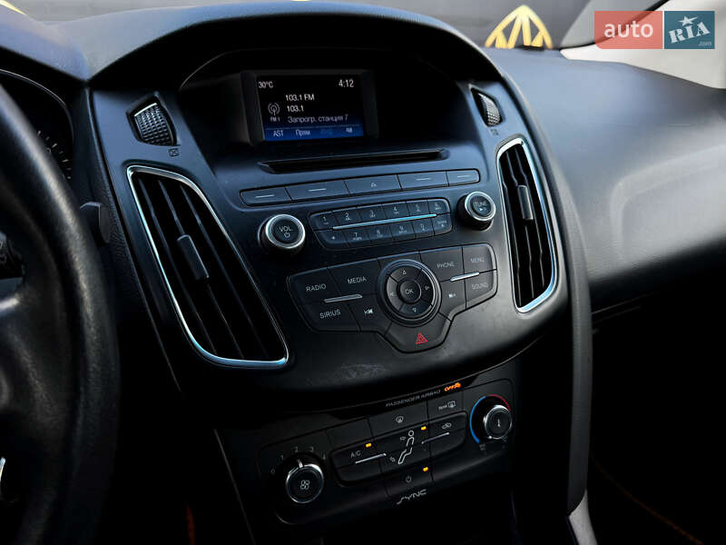 Седан Ford Focus 2015 в Киеве