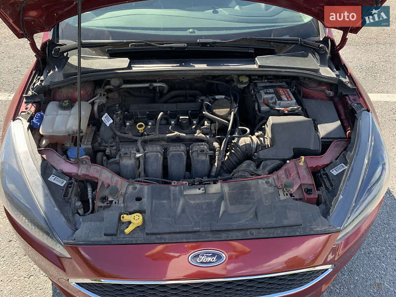 Седан Ford Focus 2015 в Сумах