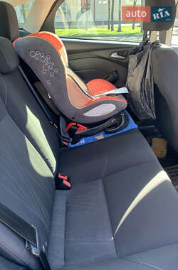 Седан Ford Focus 2015 в 