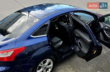 Седан Ford Focus 2012 в 