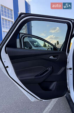 Универсал Ford Focus 2013 в 