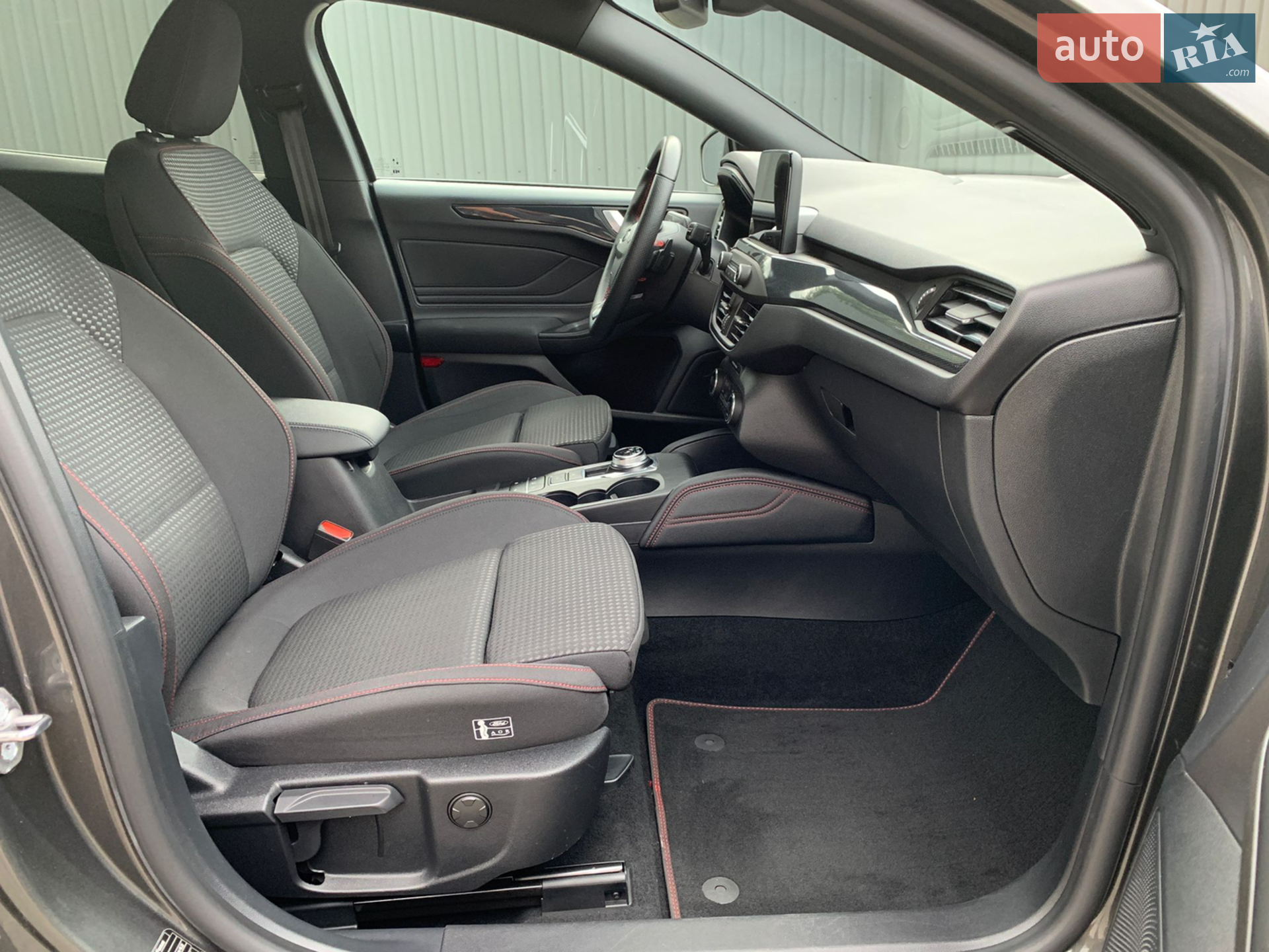 2020 Ford Focus - мініатюра 9