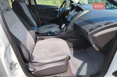 Седан Ford Focus 2015 в 