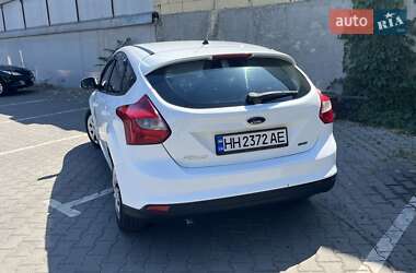 Хэтчбек Ford Focus 2013 в 