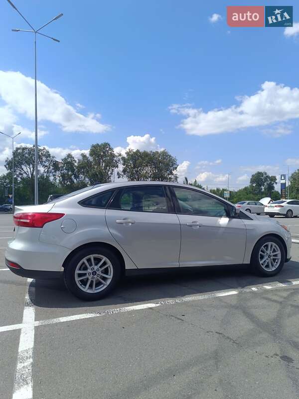 Седан Ford Focus 2017 в Киеве