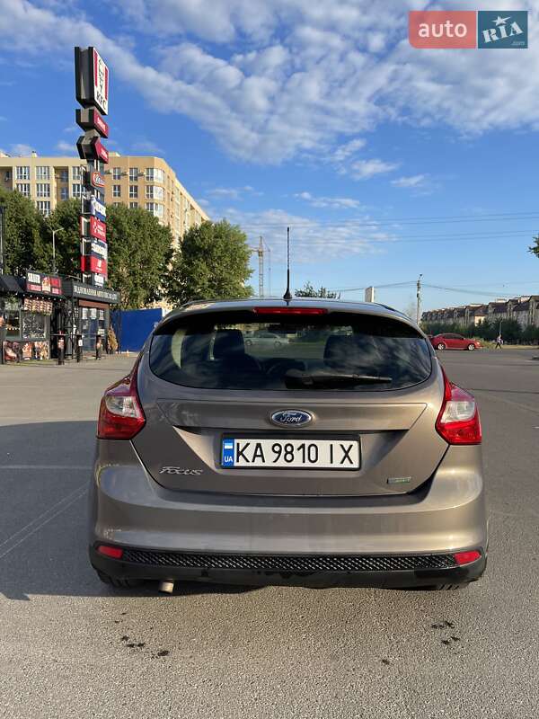 Хэтчбек Ford Focus 2014 в Киеве фото 6 Хэтчбек Ford Focus 2014 в Киеве