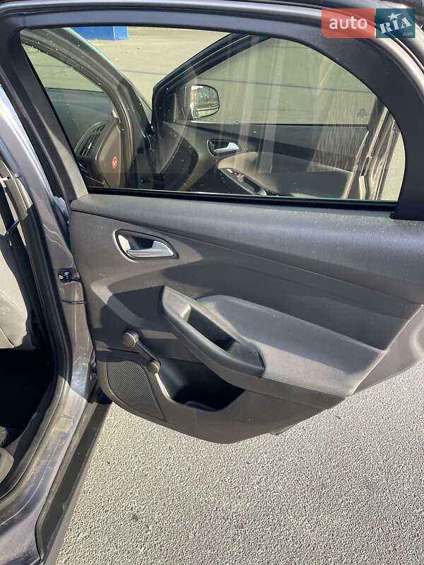 Хэтчбек Ford Focus 2014 в Киеве фото 15 Хэтчбек Ford Focus 2014 в Киеве