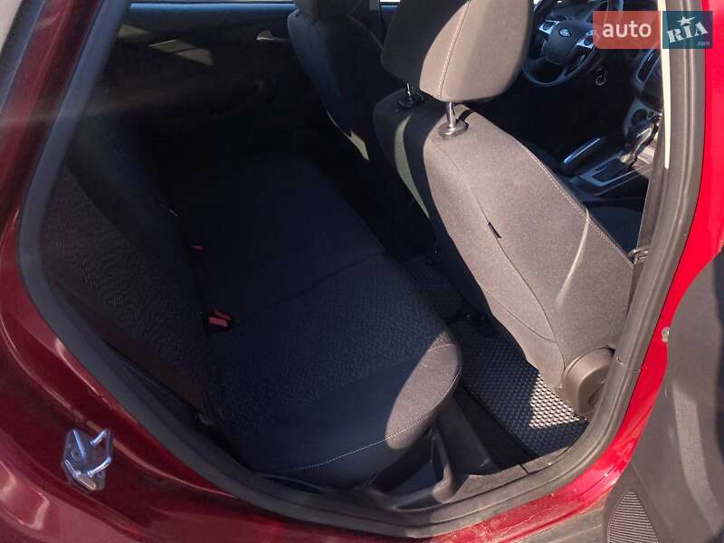 Хэтчбек Ford Focus 2012 в Киеве