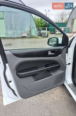 Универсал Ford Focus 2011 в 