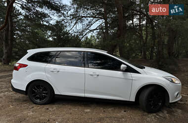 Универсал Ford Focus 2014 в 