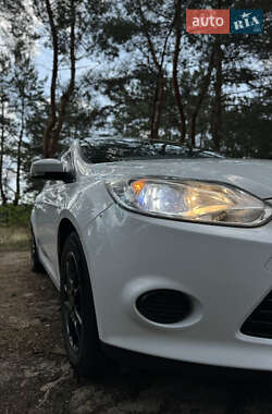 Универсал Ford Focus 2014 в 