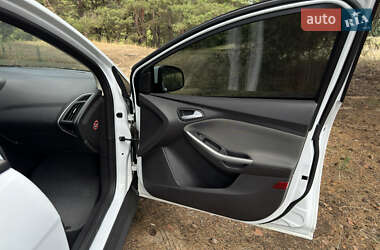 Универсал Ford Focus 2014 в 