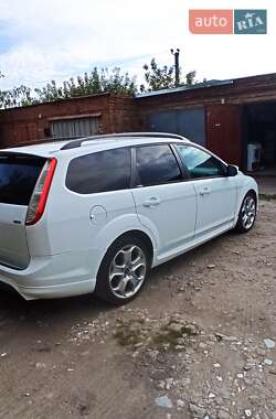 Универсал Ford Focus 2010 в 