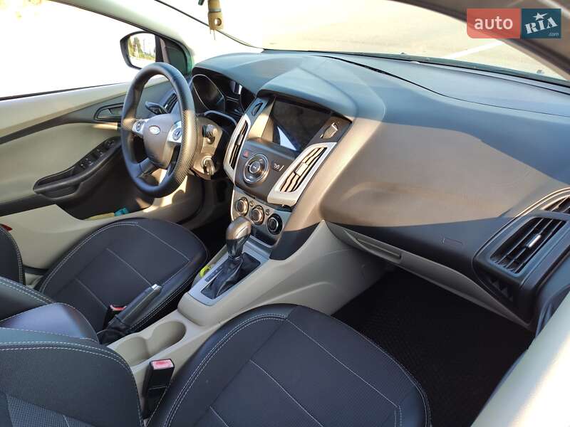 Седан Ford Focus 2012 в Киеве