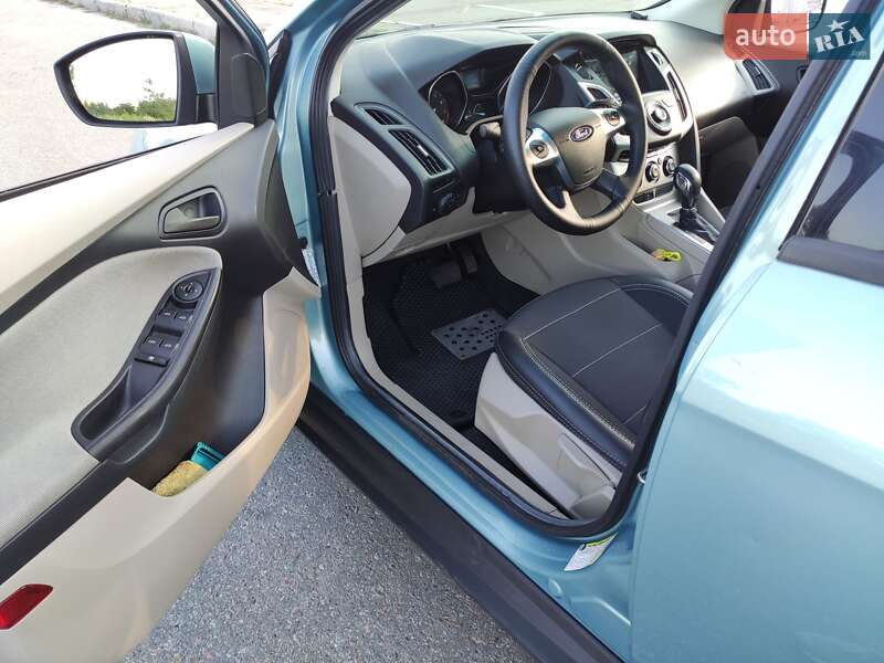 Седан Ford Focus 2012 в Киеве