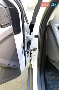 Седан Ford Focus 2013 в 