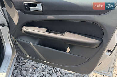 Хэтчбек Ford Focus 2007 в 