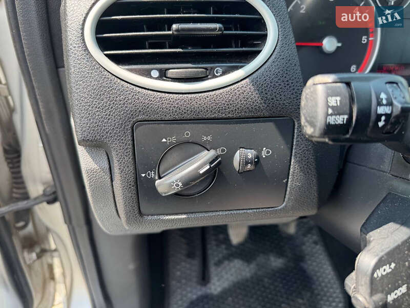 Хэтчбек Ford Focus 2007 в Стрые