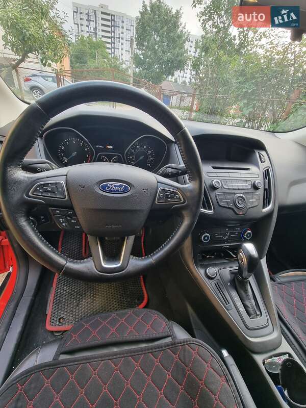 Хэтчбек Ford Focus 2016 в Ивано-Франковске