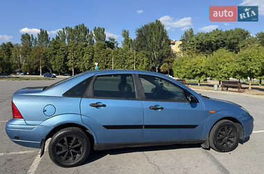 Седан Ford Focus 2000 в 