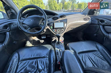 Седан Ford Focus 2000 в 