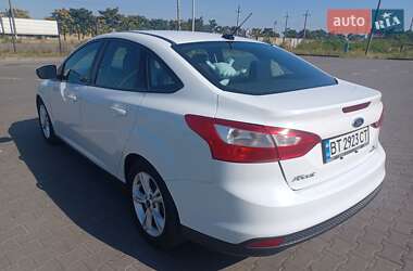 Седан Ford Focus 2014 в 