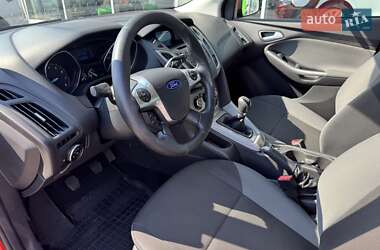 Хэтчбек Ford Focus 2013 в 
