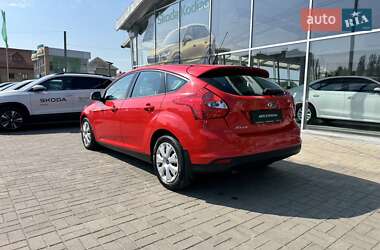 Хэтчбек Ford Focus 2013 в 