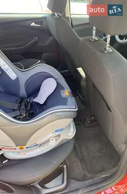 Седан Ford Focus 2015 в 