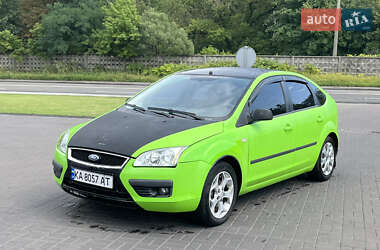 Хэтчбек Ford Focus 2005 в 