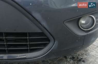 Хетчбек Ford Focus 2010 в 