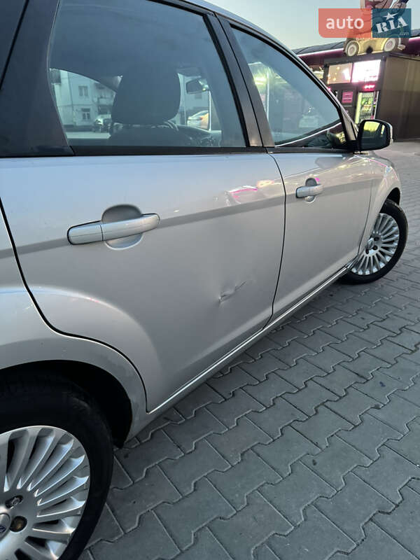 Хэтчбек Ford Focus 2010 в Львове фото 6 Хэтчбек Ford Focus 2010 в Львове