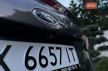 Седан Ford Focus 2015 в 