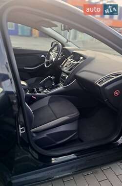Хэтчбек Ford Focus 2014 в 