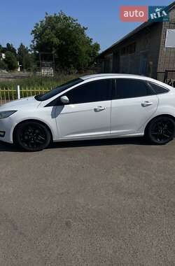 Седан Ford Focus 2016 в 