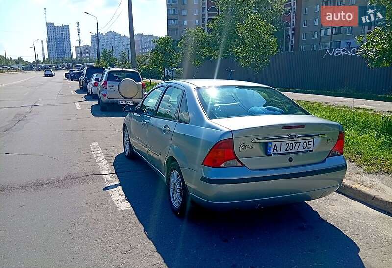 Седан Ford Focus 2003 в Киеве