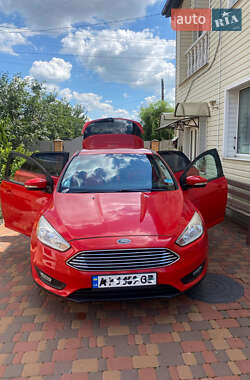 Хэтчбек Ford Focus 2016 в 