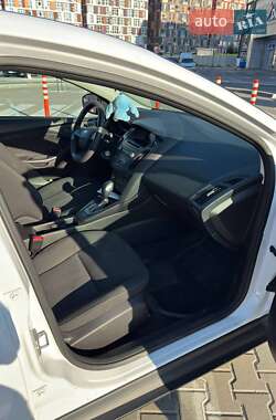 Седан Ford Focus 2016 в 