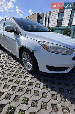 Хэтчбек Ford Focus 2015 в 
