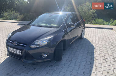 Хэтчбек Ford Focus 2013 в 