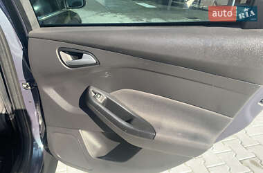 Хэтчбек Ford Focus 2013 в 