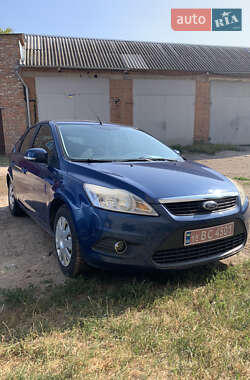 Хэтчбек Ford Focus 2010 в Ромнах